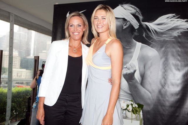 Maria Sharapova Elizabeth Celebrity Posing Hot Stunning Gorgeous Cute