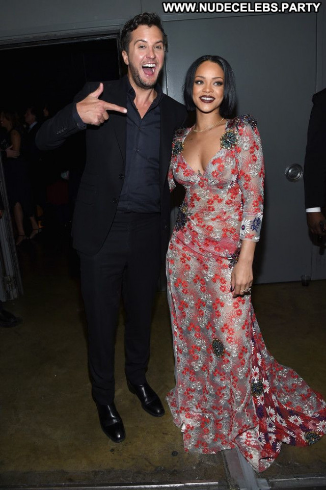 Rihanna Beautiful Babe Singer American Posing Hot Hot Celebrity See Rihanna Beautiful Babe Singer American Posing Hot Hot Celebrity See