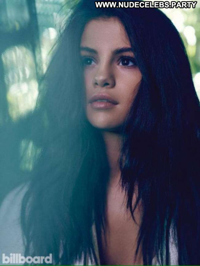 Selena Gomez Magazine Beautiful Posing Hot Celebrity Babe Nude Scene Selena Gomez Magazine Beautiful Posing Hot Celebrity Babe Nude Scene