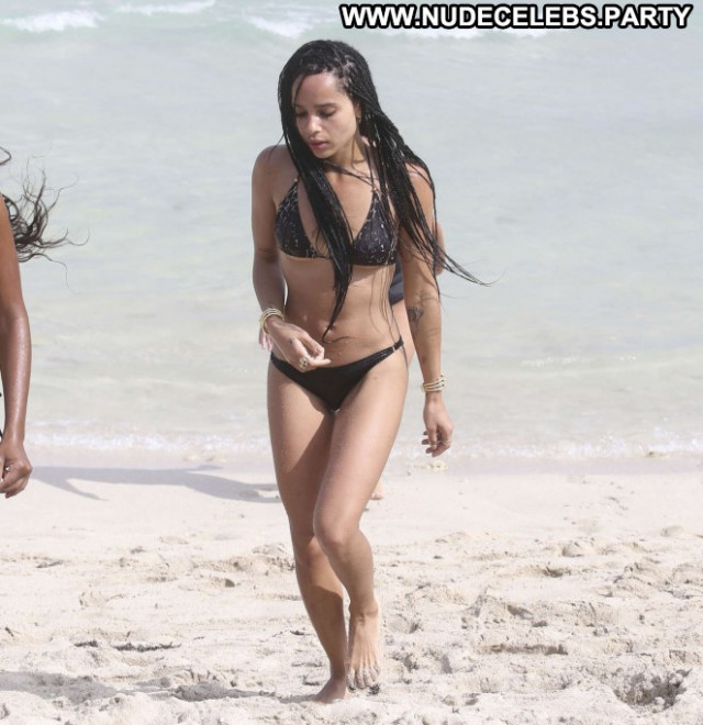 Zoe Kravitz Candid Beautiful Candids Babe Celebrity Bikini Posing Hot