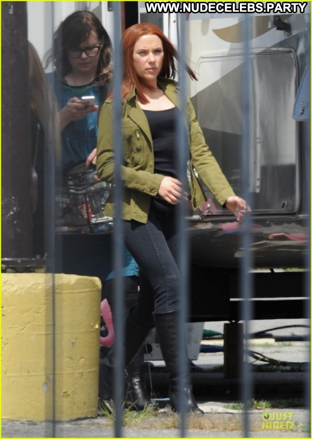 Scarlett Johansson In America Paparazzi Babe Celebrity Posing Hot