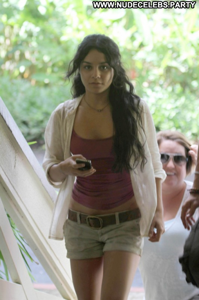 Vanessa Hudgens Set In Hawaii Posing Hot Beautiful Babe Celebrity