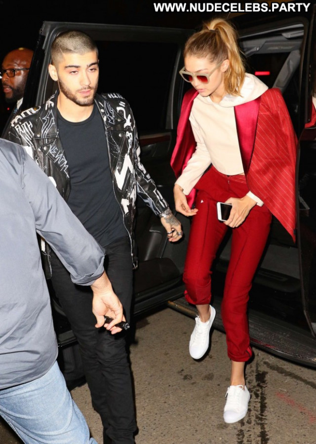 Gigi Hadid Mali Babe Party Posing Hot Beautiful Paparazzi Celebrity Gigi Hadid Mali Babe Party Posing Hot Beautiful Paparazzi Celebrity