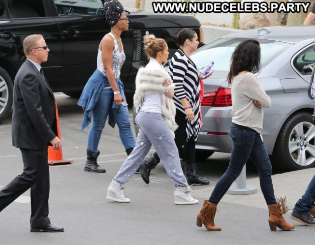 Jennifer Lopez American Idol Beautiful Paparazzi American Babe Posing