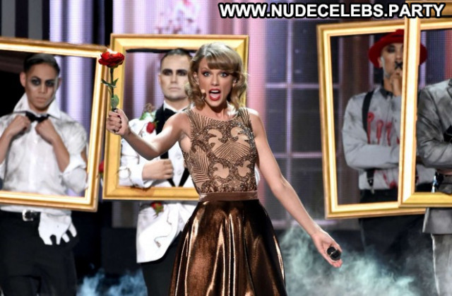 Taylor Swift American Music Awards American Celebrity Awards Babe