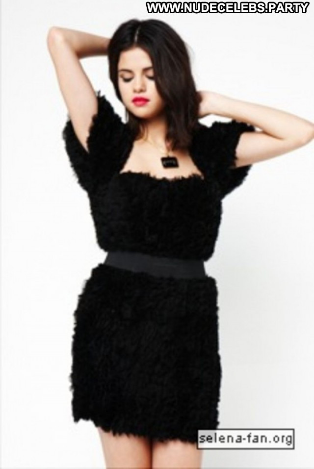 Selena Gomez Babe Celebrity Photoshoot Beautiful Posing Hot Magazine