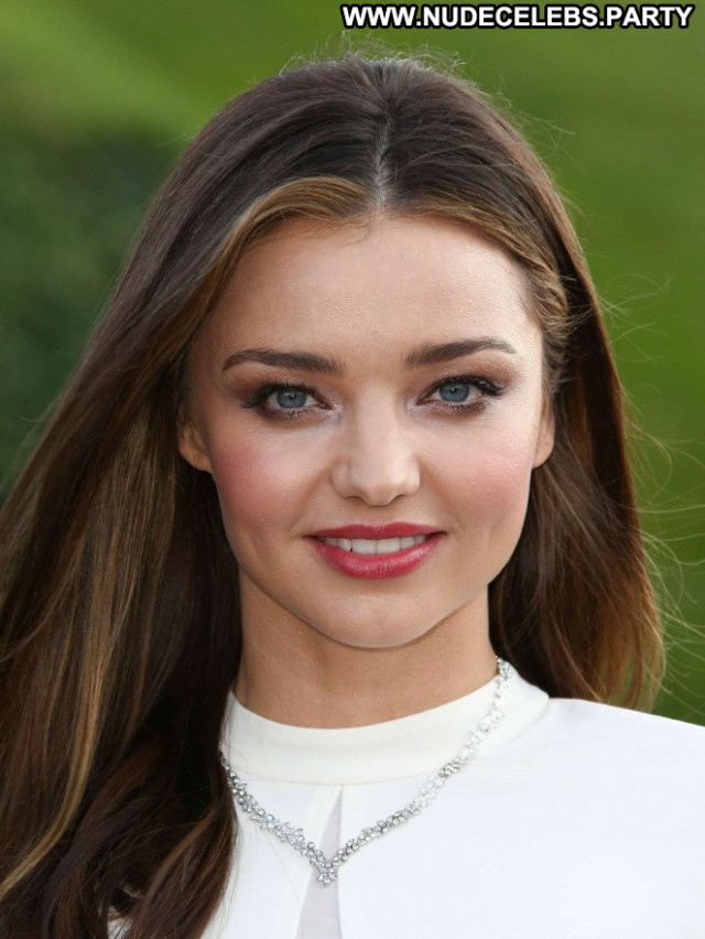 Miranda Kerr Babe Celebrity Paparazzi Beautiful Posing Hot Hot Sexy