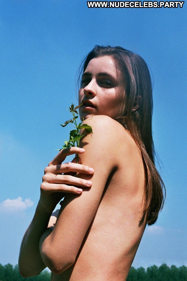 Alyssia Mcgoogan Photo Shoot Nice Sultry Gorgeous Nude Posing Hot