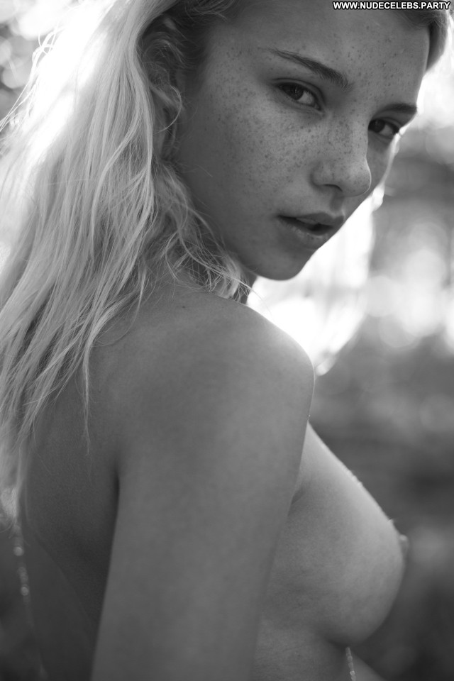 Rachel Yampolsky Mikel Roberts Nude Celebrity Big Tits Boobs Stunning