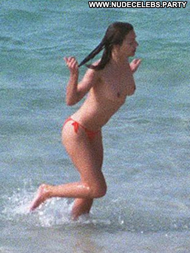Elizabeth Hurley Elizabeth Beach Hot Stunning Nude Celebrity