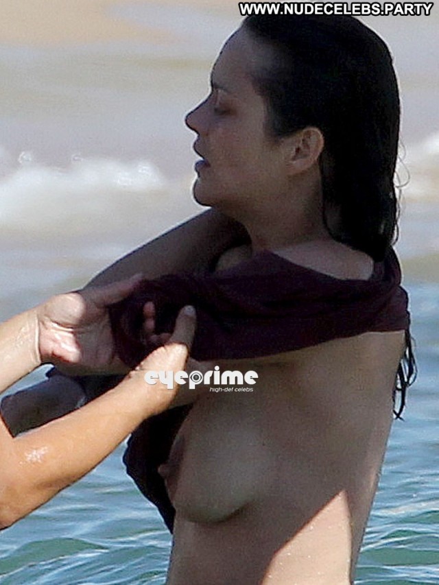 Marion Cotillard Rust And Bone Paparazzi Sexy Brunettes Nude Posing