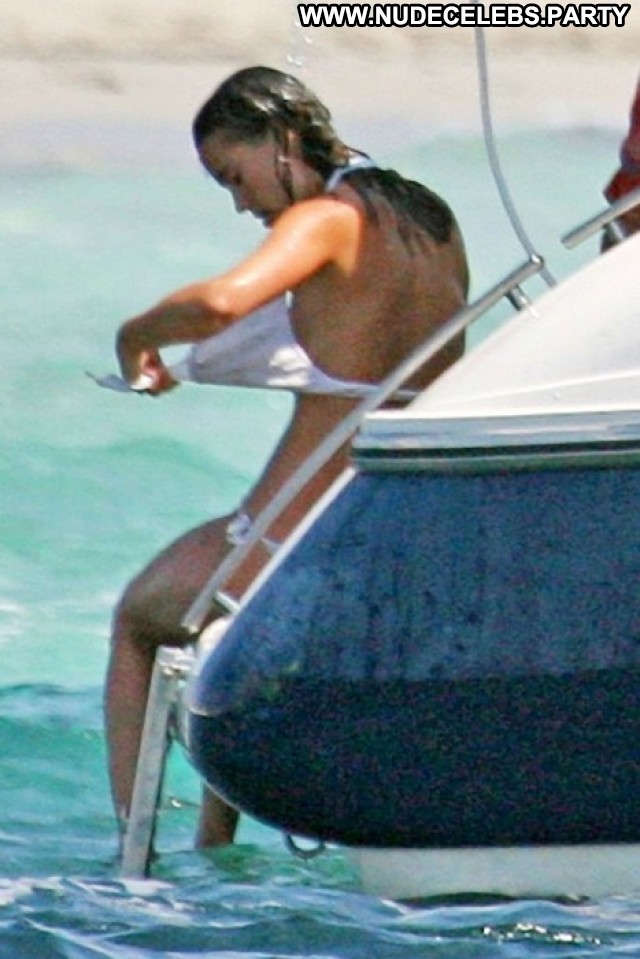 Pippa Middleton Paparazzi Bikini British Celebrity Candid Topless