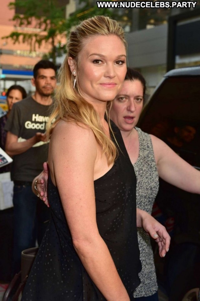 Julia Stiles New York Sexy Posing Hot Beautiful Sensual Doll Celebrity