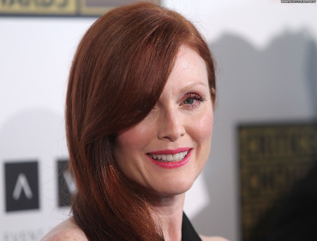 Julianne Moore Los Angeles Pretty Gorgeous Beautiful Nice Hot