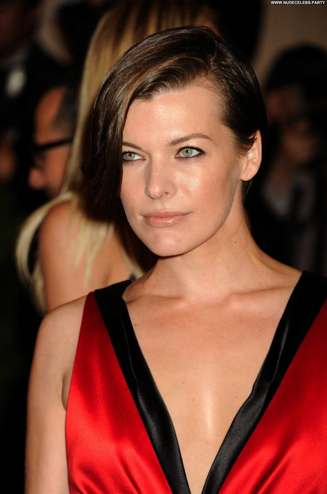 Milla Jovovich New York Pretty Gorgeous Nice Beautiful Celebrity