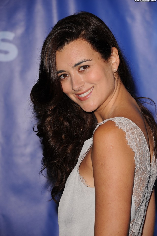 Cote De Pablo New York Doll Actress Celebrity New York Posing Hot