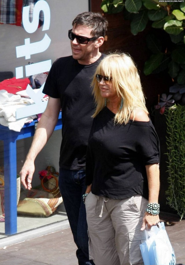 Suzanne Somers Shopping Actress Shopping Celebrity Malibu Friends Hot