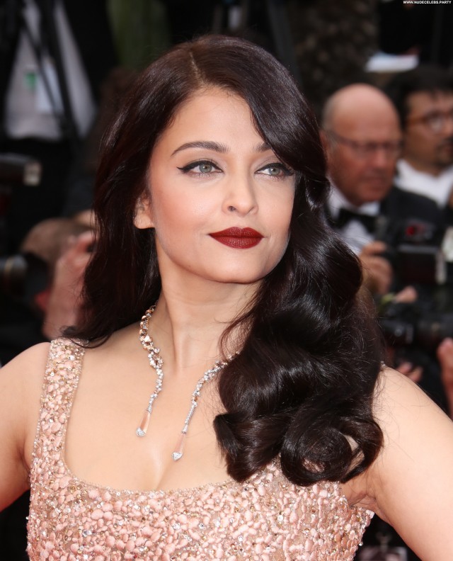 Aishwarya Rai Cannes Film Festival  Celebrity Doll Posing Hot Nice