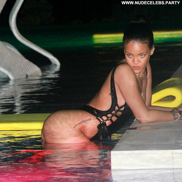 Rihanna No Source Candids Barbados Celebrity Beautiful Babe Bikini
