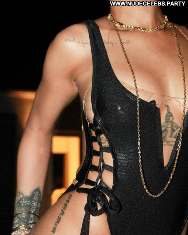 Rihanna No Source Bikini Babe Beautiful Posing Hot Candids Barbados