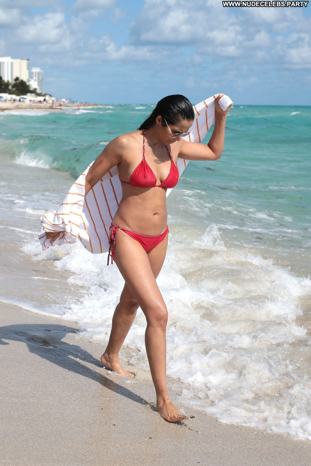 Padma Lakshmi No Source Beautiful Babe Celebrity Bikini Sexy Posing