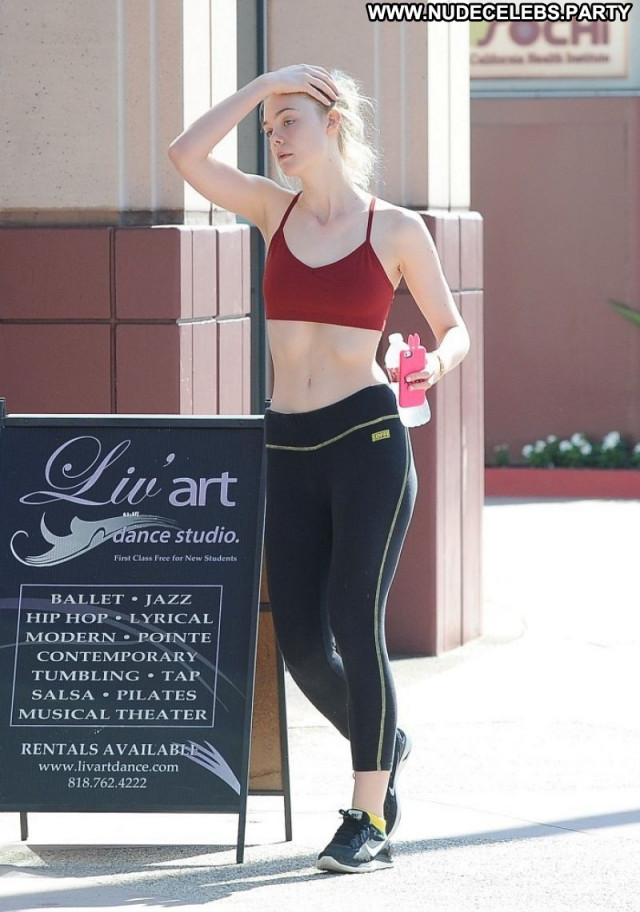 Elle Fanning No Source Beautiful Celebrity Posing Hot Yoga Babe Sexy