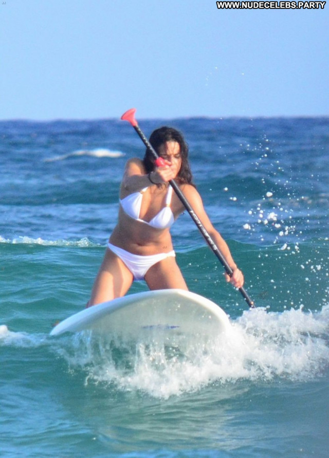 Michelle Rodriguez No Source  Bikini Beautiful Babe Posing Hot