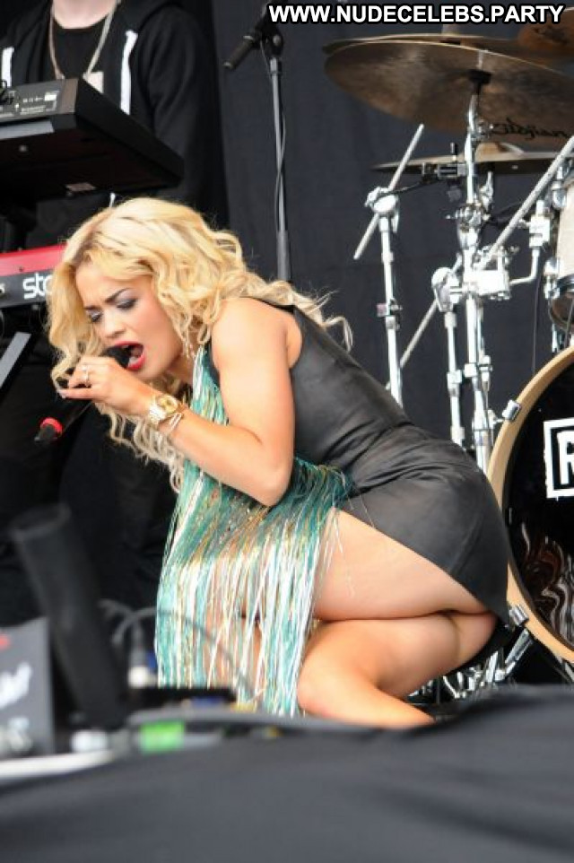 Rita Ora No Source Sexy Singer Posing Hot British Babe Beautiful Park