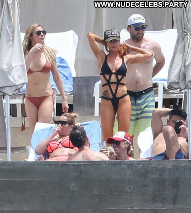 Leann Rimes Posing Hot Pool Celebrity Bikini Babe American Nice