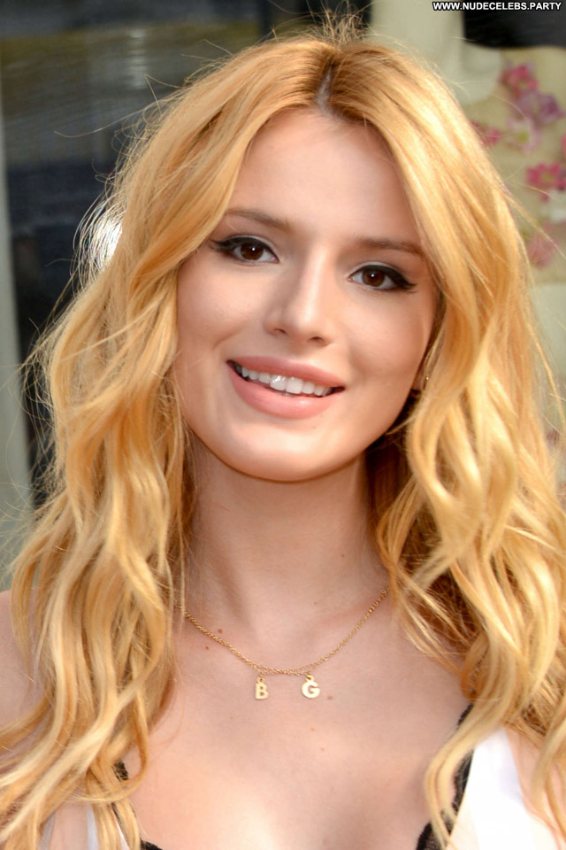 Bella Thorne Celebrity Babe Beautiful Posing Hot Hot Nude Famous Cute