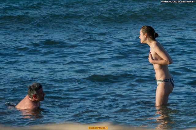 Marion Cotillard Babe Beach Topless Beautiful Celebrity