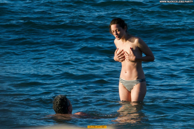 Marion Cotillard No Source Posing Hot Topless Beautiful Celebrity