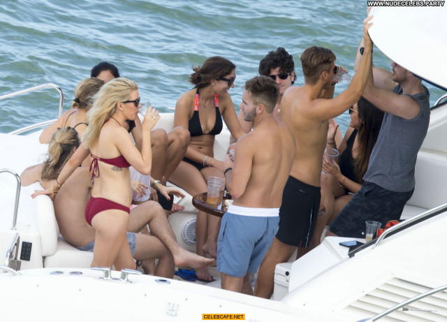 Ellie Goulding No Source Celebrity Posing Hot Bikini Beautiful Yacht