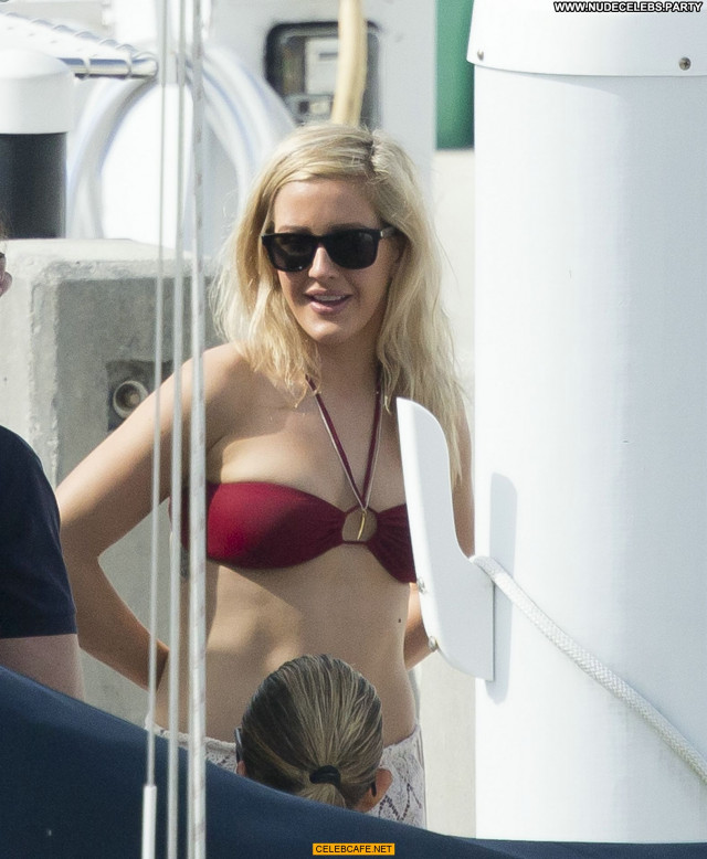 Ellie Goulding No Source Bikini Babe Celebrity Yacht Beautiful Posing