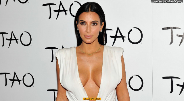 Kim Kardashian No Source Nice Beautiful Babe Cleavage Birthday