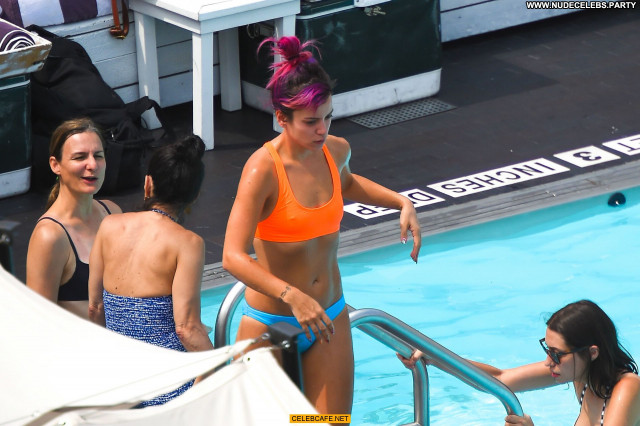 Lily Allen New York New York Hotel Beautiful Posing Hot Hot Bikini