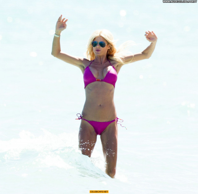 Victoria Silvstedt Miami Beach  Posing Hot Bikini Babe Beautiful