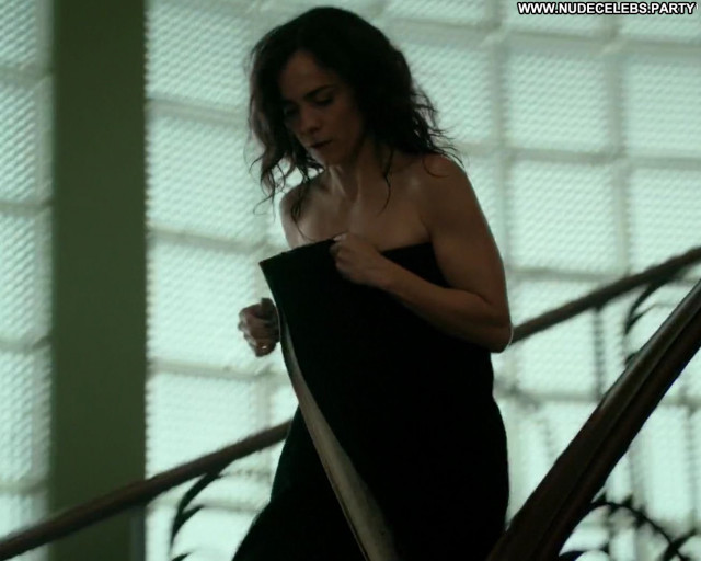 Alice Braga No Source Beautiful Ass Bar Big Tits Babe Breasts Posing