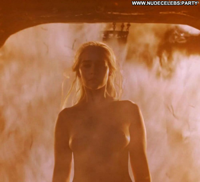 Emilia Clarke Game Of Thrones Hot Tits Fantasy Celebrity Breasts