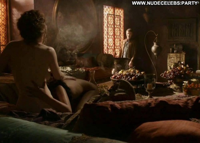 Sahara Knite Game Of Thrones Celebrity Lesbian Scene Posing Hot Coach