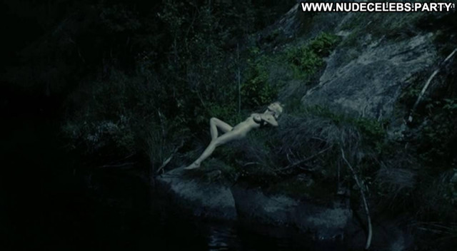 Kirsten Dunst Melancholia Trailer Babe Beautiful Nude Scene Posing
