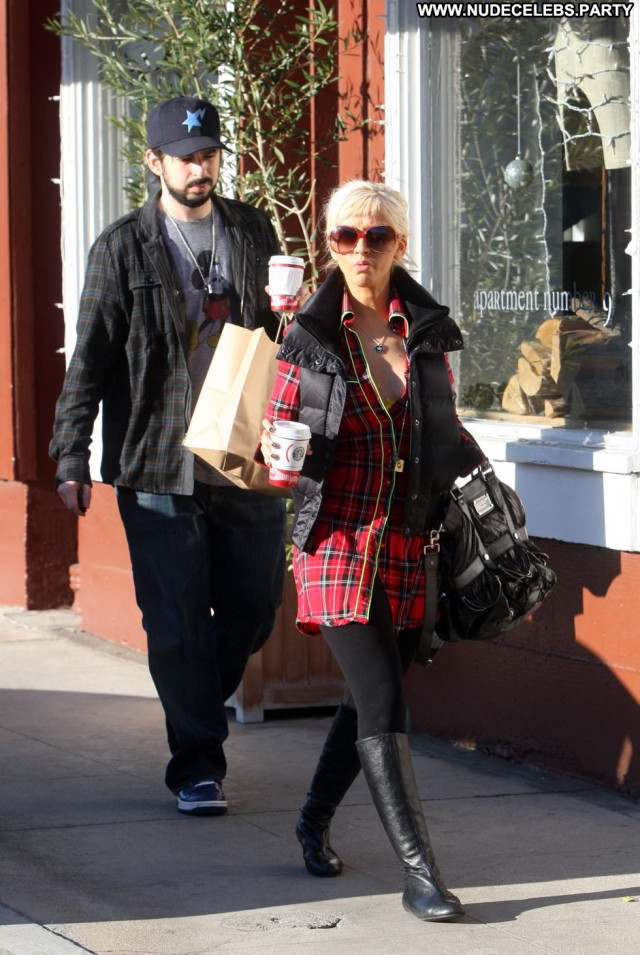 Christina Aguilera No Source Celebrity Paparazzi Posing Hot Candids