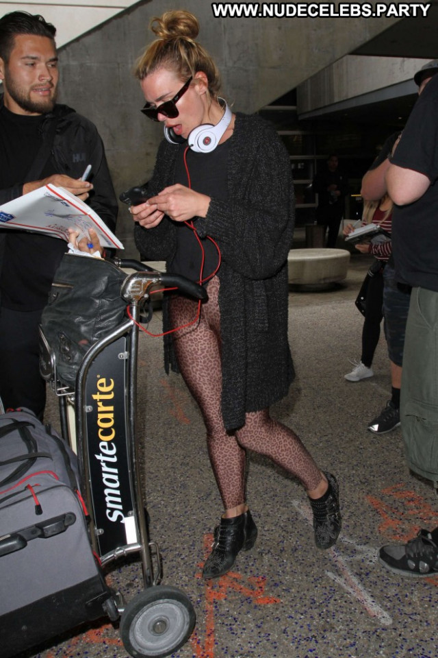 Billie Piper Lax Airport Lax Airport Beautiful Posing Hot Babe