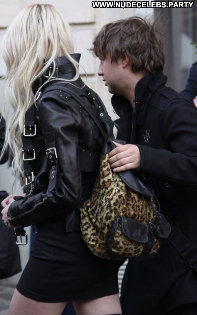 Taylor Momsen No Source Posing Hot Beautiful Paparazzi Paris Babe