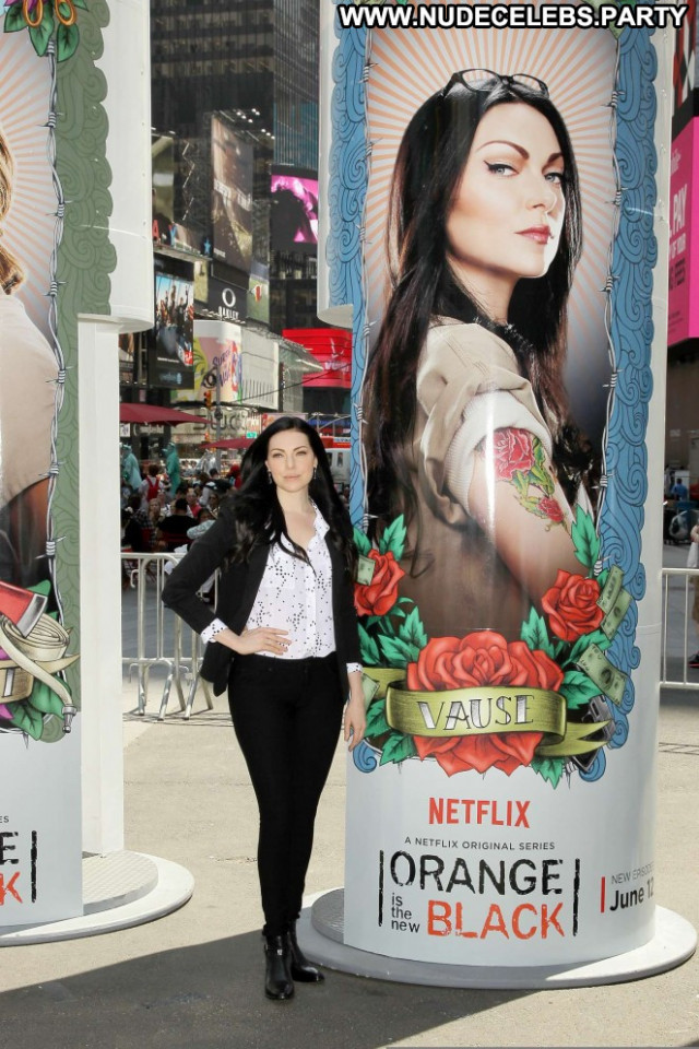 Laura Prepon No Source Posing Hot Celebrity Beautiful Nyc Babe
