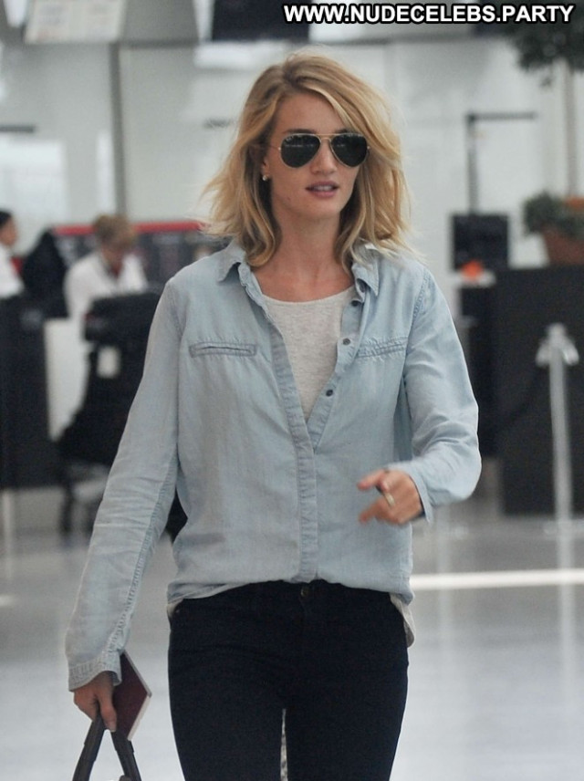 Rosie Huntington Whiteley No Source  Babe Beautiful Paparazzi