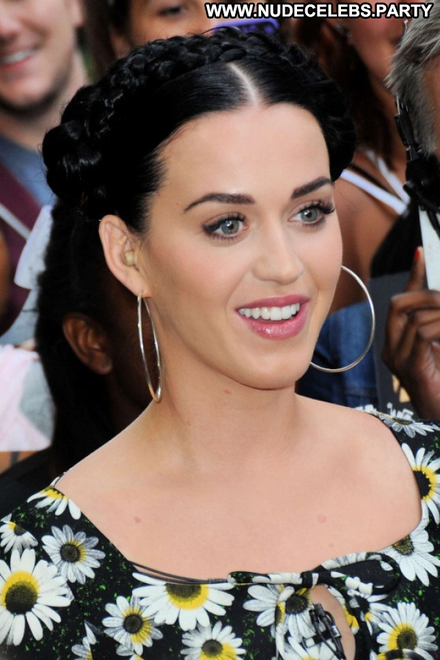 Katy Perry Good Morning America Beautiful Celebrity Paparazzi Babe