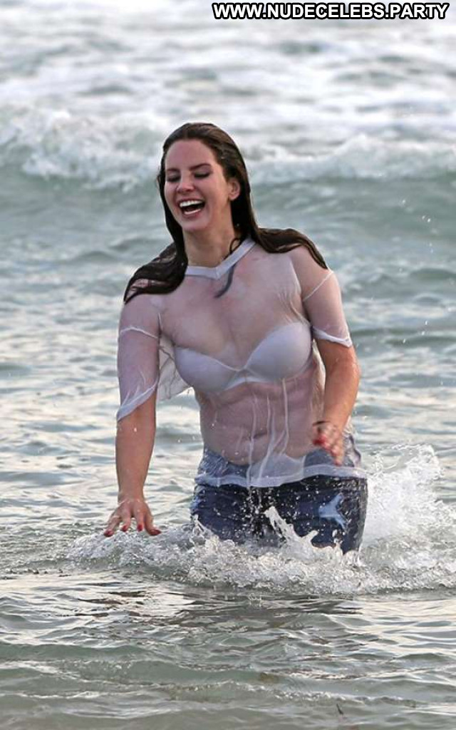 Lana Del Rey The Beach Beautiful Beach Celebrity Babe Posing Hot
