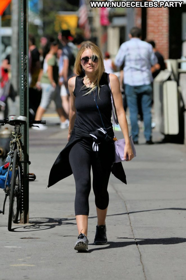 Dakota Fanning New York Beautiful Celebrity New York Paparazzi Gym