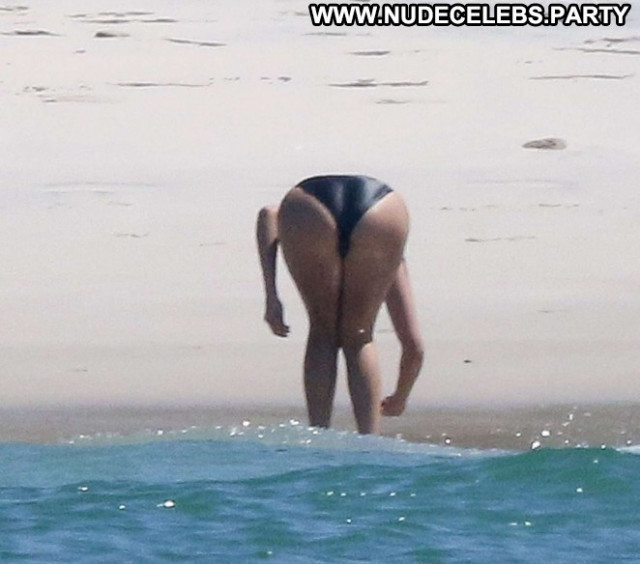 Selena Gomez Beach Paparazzi Babe Celebrity Mexico Posing Hot